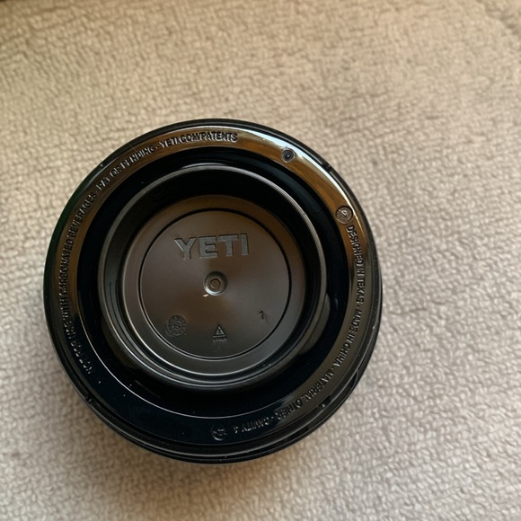 Yeti - Picture 7 of 8